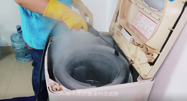 波轮洗衣机清洗视频：日村RX3000家电水管清洗机