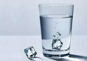 纯净水、矿泉水会比白开水更适合长期饮用吗？喝水时记得注意这三点！